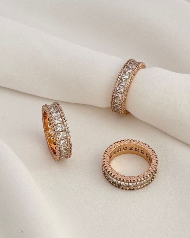 انگشتر حلقه طلایی با سه ردیف نگین سواروسکی از ژوپینگ در نوروژ اکسسوری