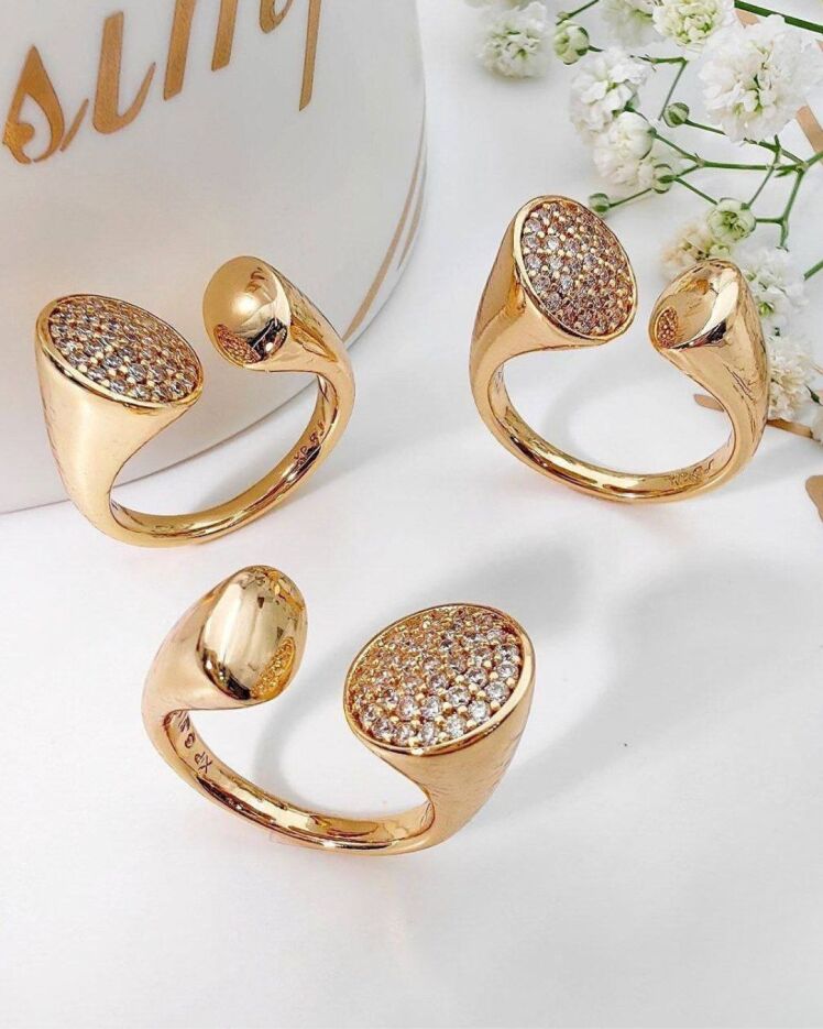 انگشتر زنانه طلایی فانتزی با نگین سواروسکی برند ژوپینگ در نوروژ اکسسوری