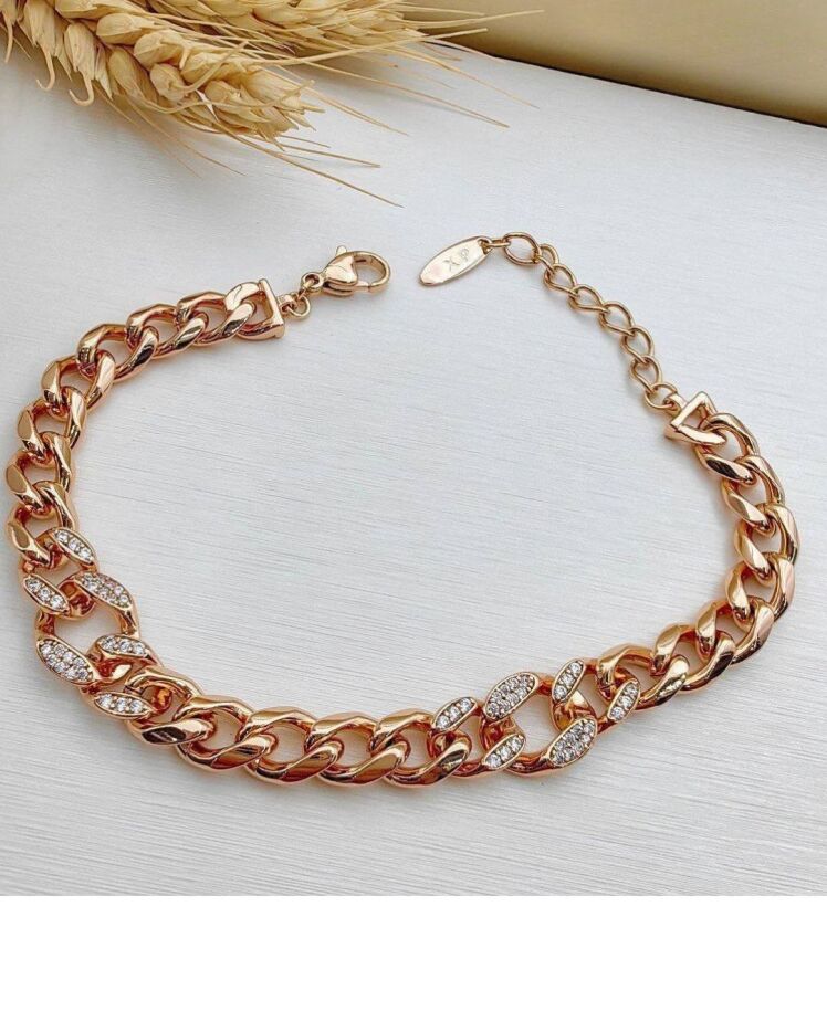 دستبندزنانه طلایی طرح کارتیه با نگین های سواروسکی ژوپینگ در نوروژ اکسسوری